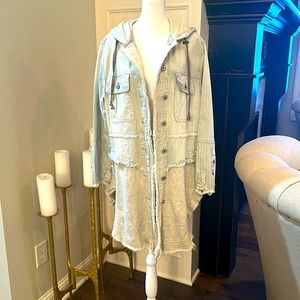 We the Free, Free People hoodie jacket XS but will fit up to a large!!